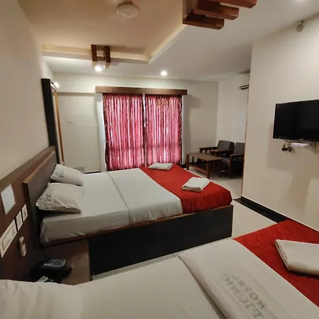 Hotel Picnic Velankanni Exterior photo