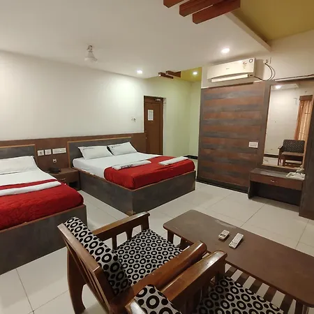 Hotel Picnic Velankanni Exterior photo