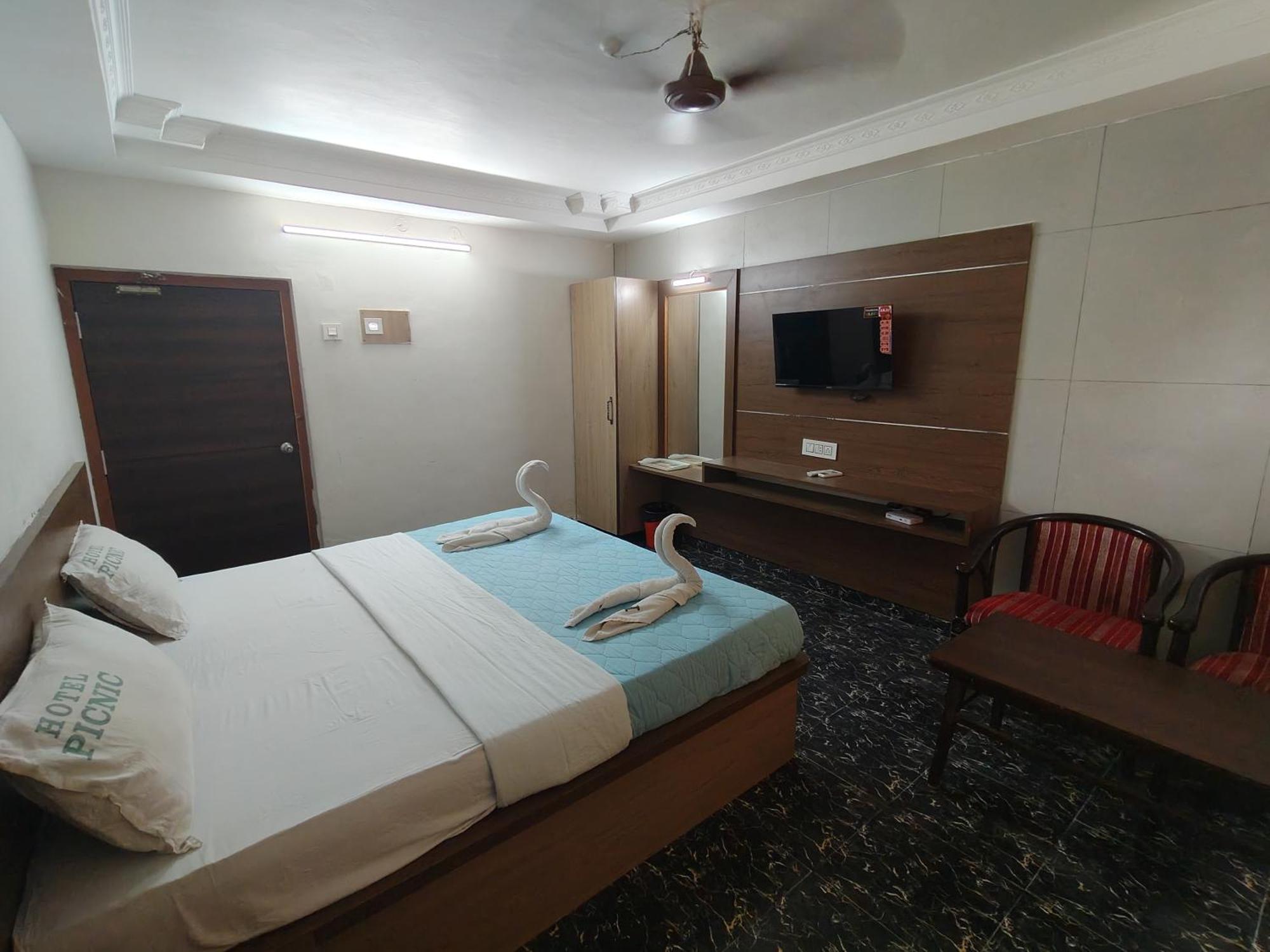 Hotel Picnic Velankanni
